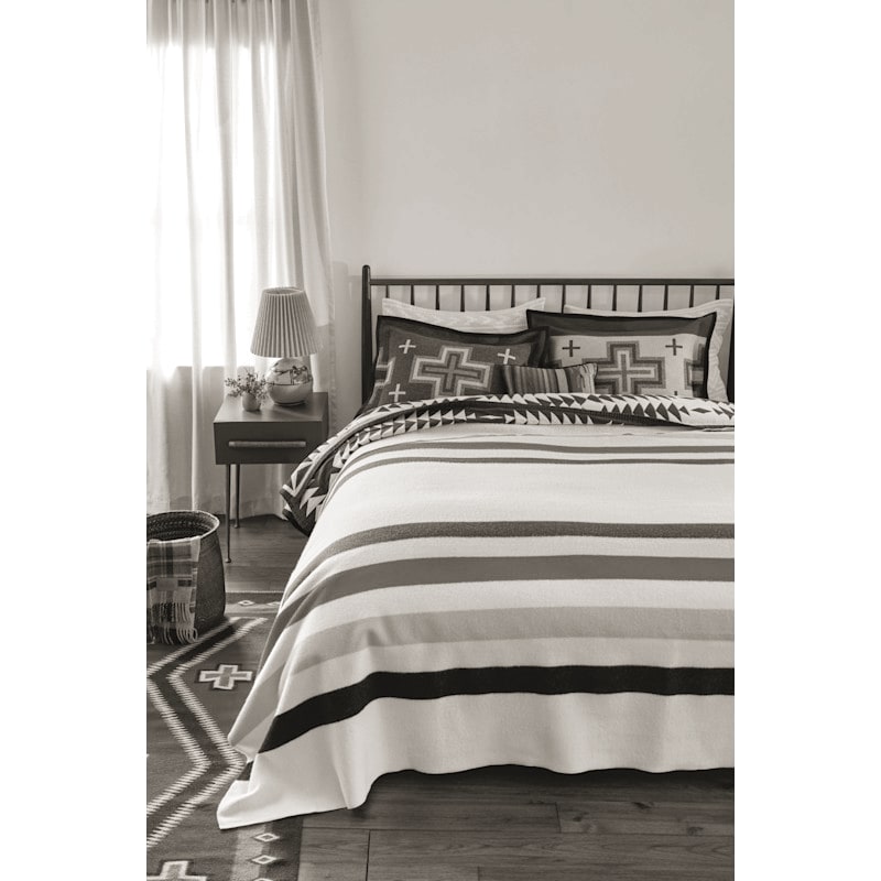 Pendleton National Park series wool blanket in Glacier Park pattern, 64 × 80 inches, pure merino
